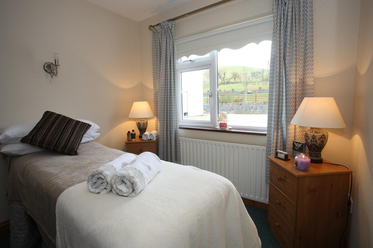 Avondale Farmhouse B&B Pettigoe Bagian luar foto